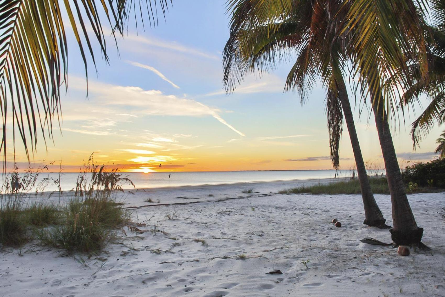 Mermaid Tales All By Sun Palace Vacations Villa Fort Myers Beach Buitenkant foto